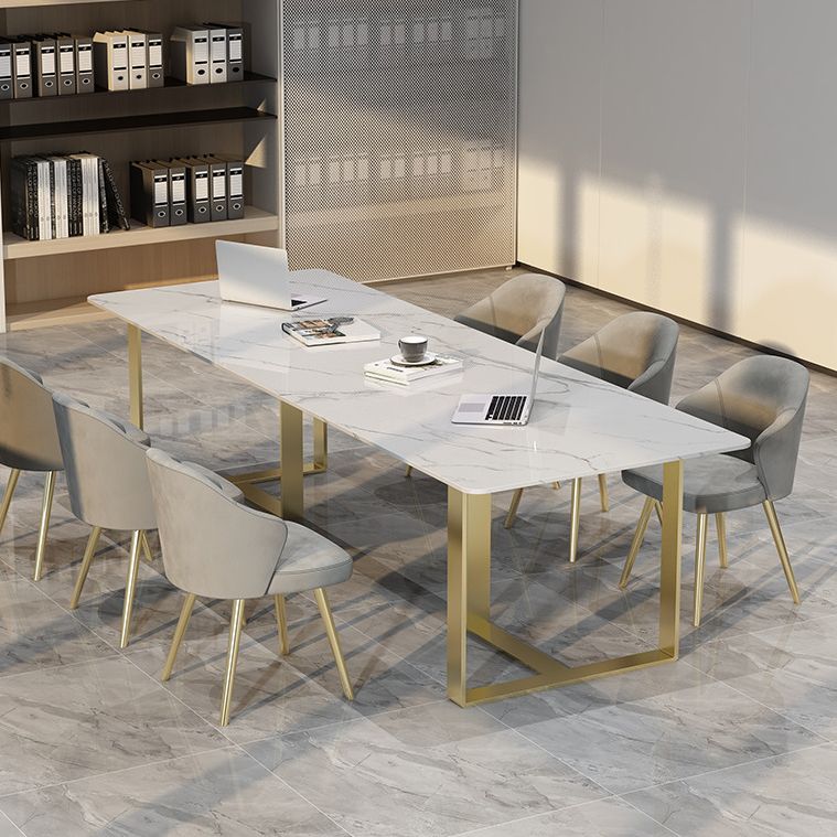 Glamstil -Schreibtisch weiß gebogen