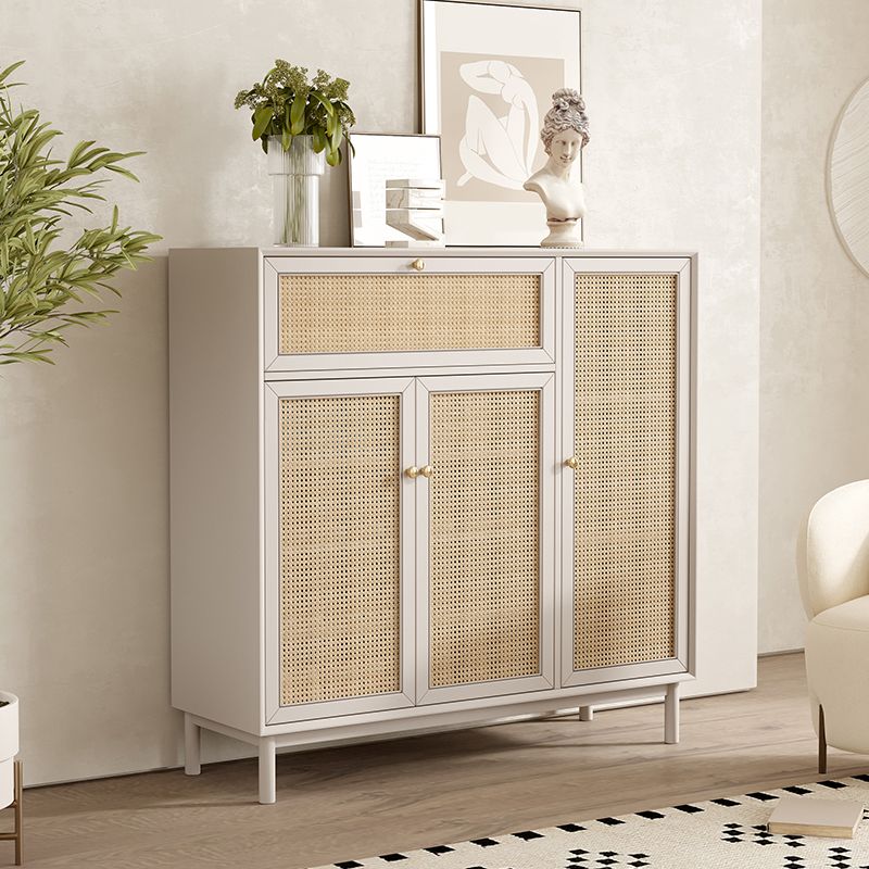 Moderno server da pranzo ingegnerizzato il server buffet in legno con porte per sala da pranzo