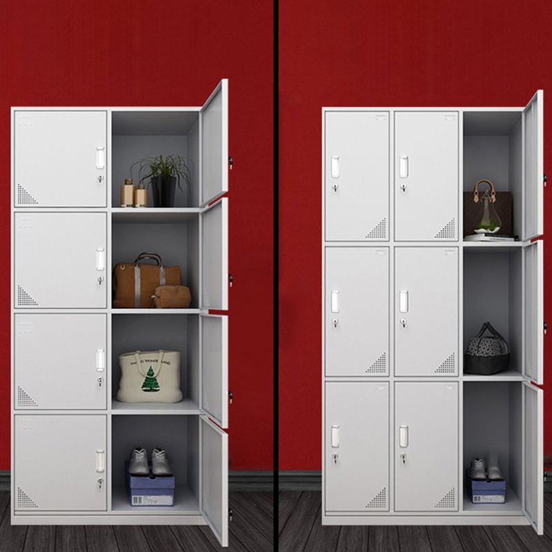 Armoire blanche moderne en métal pour armoire finale mate à la maison avec porte à charnière