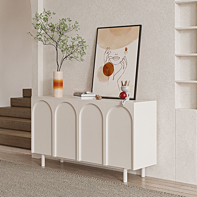 Tavolo di sideboard in stile contemporaneo a buffet in legno con armadi