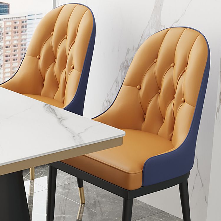 Silla de comedor de metal de cuero de estilo glamoroso para uso en el hogar