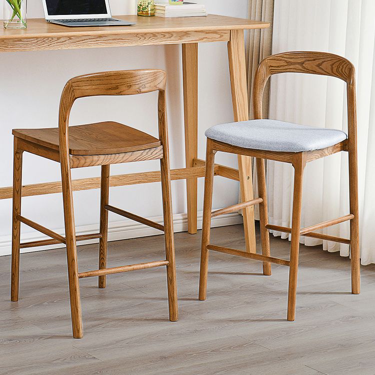 Indoor Solid Wood Bar Stool Upholstered Bar Stool with Footrest Clearhalo 'Bar Furniture' 'Bar Stools' 'bar_stools' 'furn' 'furn_bar_stools' 'Furniture' 'Kitchen & Dining Furniture' 1200x1200_cc792791-6f06-437b-872b-0213df11349d