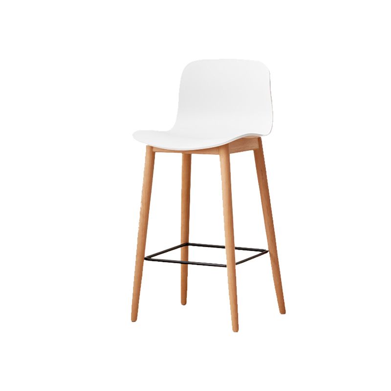 Tabouret de bar en plastique bas du style bas du style bas avec jambe en bois