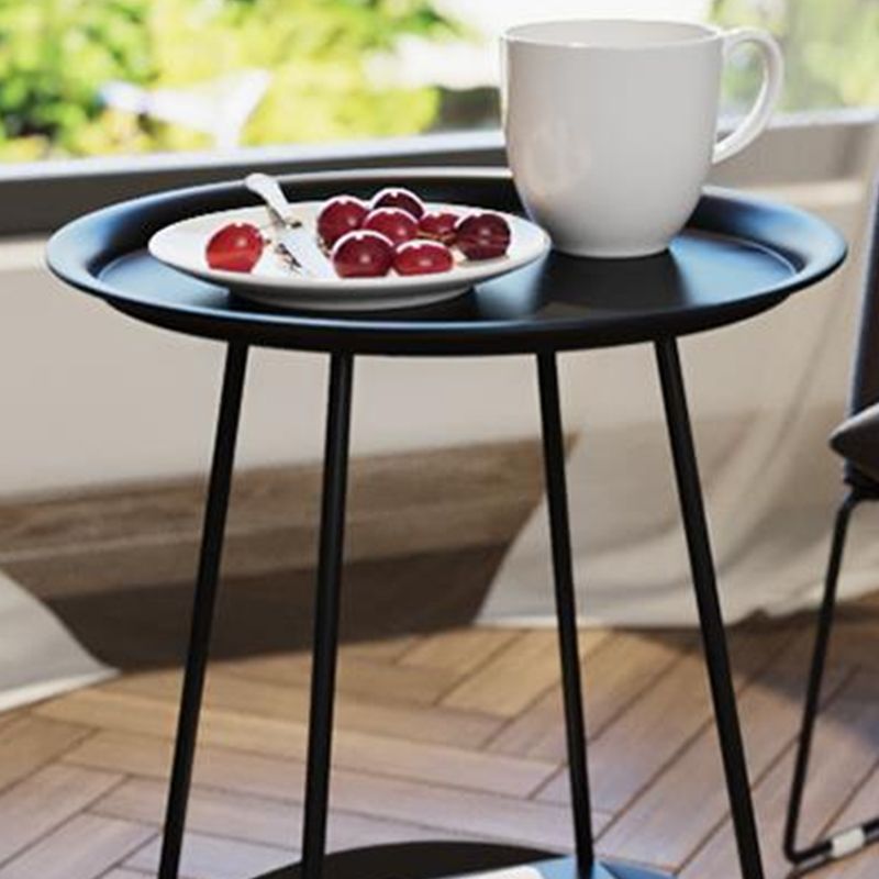 棚付きダブルティアリビングルームエンドテーブルを備えたミッドセンチュリーメタル4脚