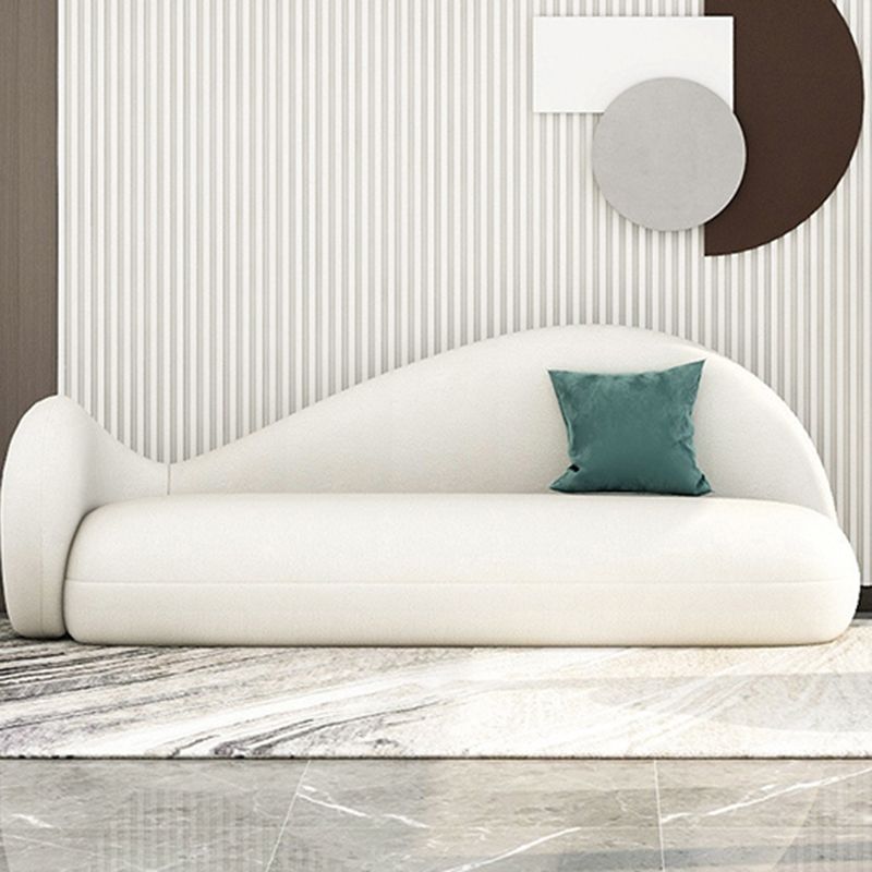 Sofá sofá sofá de lana curva en blanco para sala de estar, apartamento