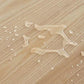 Esstisch aus Holz im modernen Stil. Rechteckiger Esstisch mit Holzbeinen