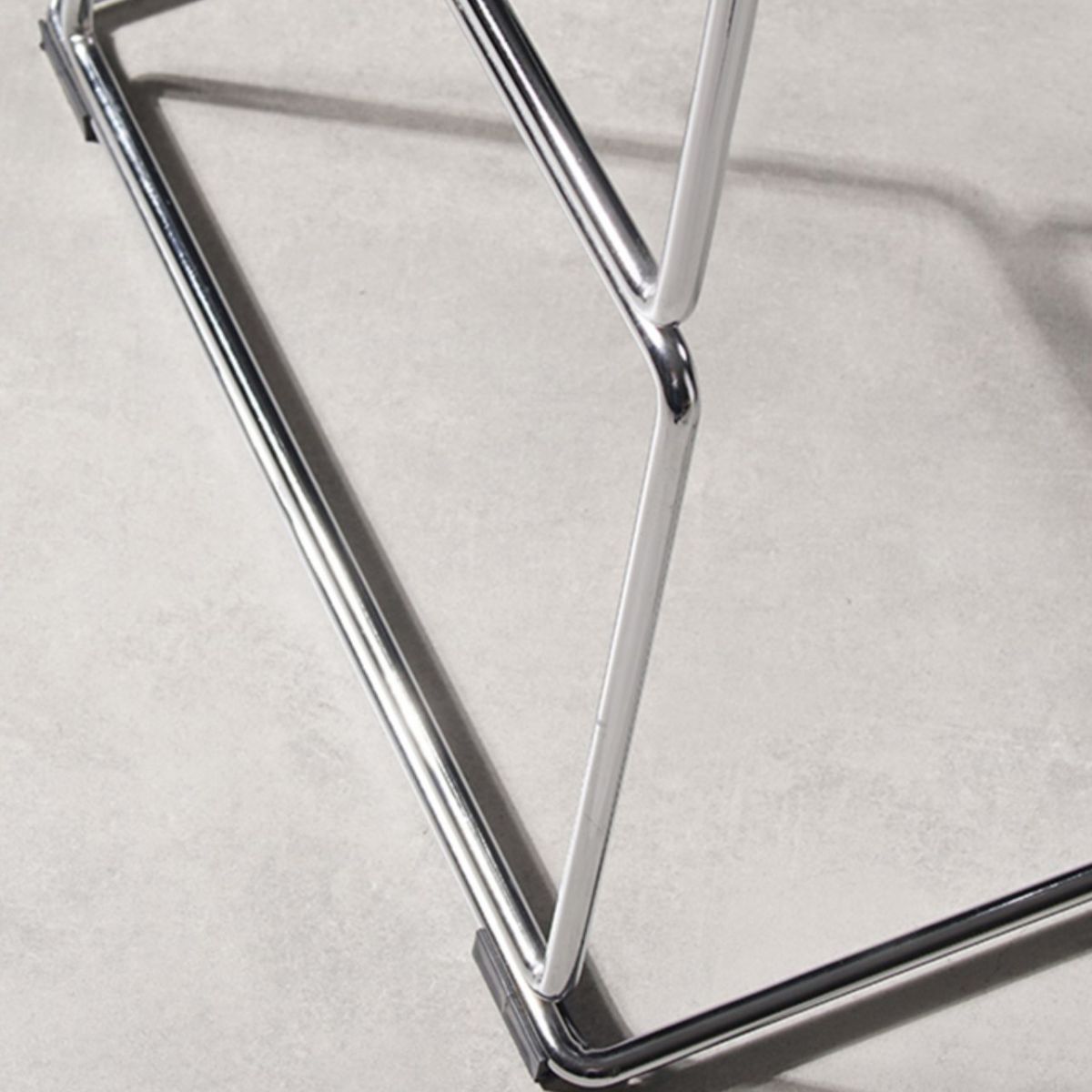 Tabouret de bar sans bras de tabouret de comptoir en plastique industriel pour le salon