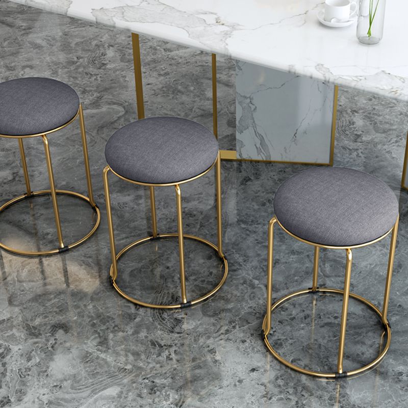 Standard Glam Velvet Ottoman Round Mildew Resistant Plain Ottoman Clearhalo 'furn' 'furn_ottomans_poufs' 'Furniture' 'Living Room Furniture' 'Ottomans & Poufs' 'ottomans_poufs' 1200x1200_cd3abbda-8bdf-4680-99e2-ab8bd7bcecbf