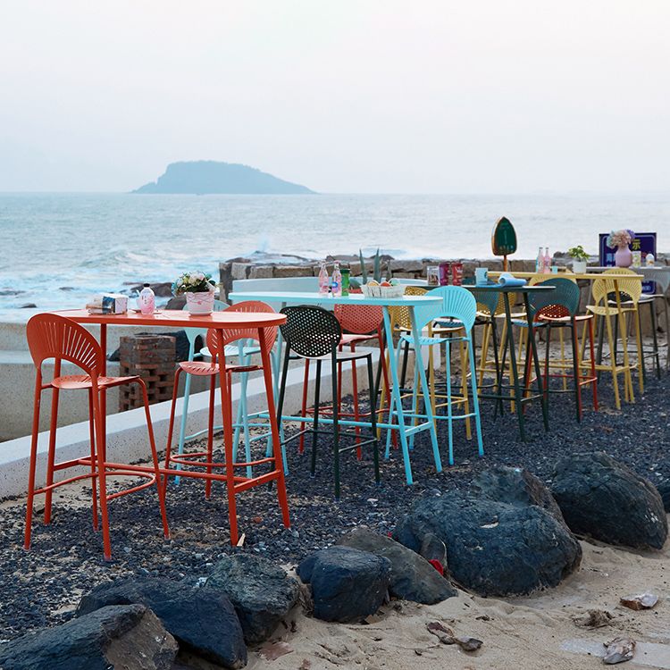 Industrial Outdoor Oval Bar Dining Table Metal Bar Table with Trestle Base Clearhalo 'Bar Furniture' 'Bar Tables' 'bar_tables' 'furn' 'furn_bar_tables' 'Furniture' 'Kitchen & Dining Furniture' 1200x1200_cd891822-5ac3-41fb-bce5-7bed1c64a1eb