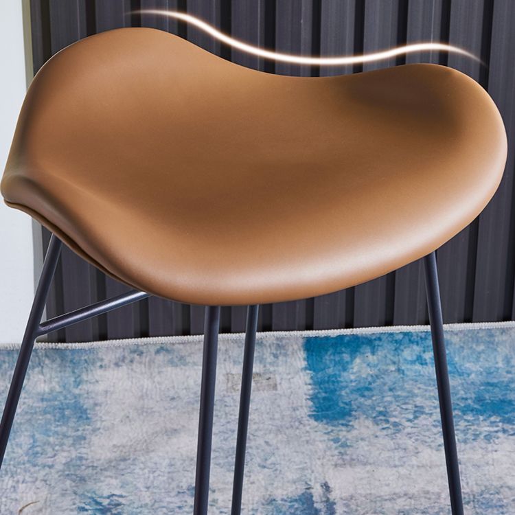 Tabouret de bar en cuir Pu en cuir PU moderne avec des jambes en métal