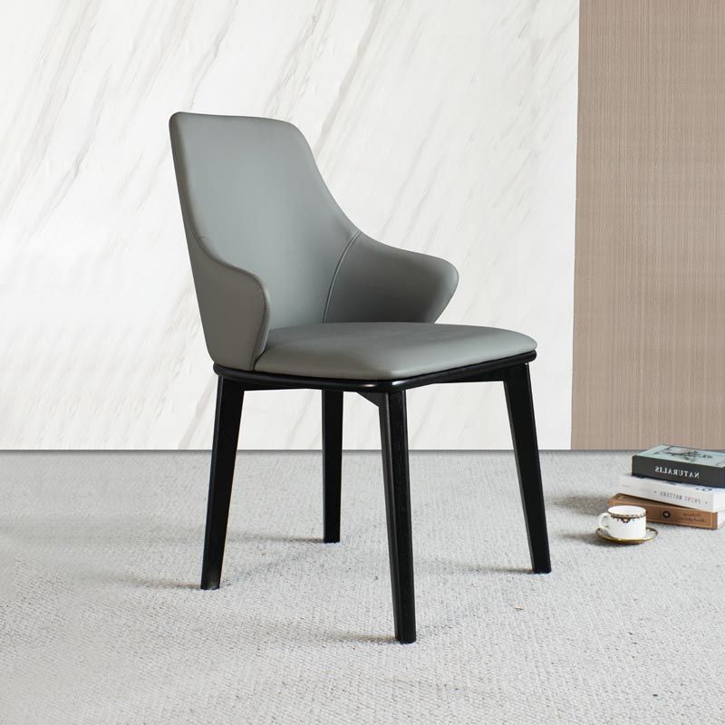 Glam Wingback Arm stoel lederen eetkamerstoel met donkere as massief houten benen