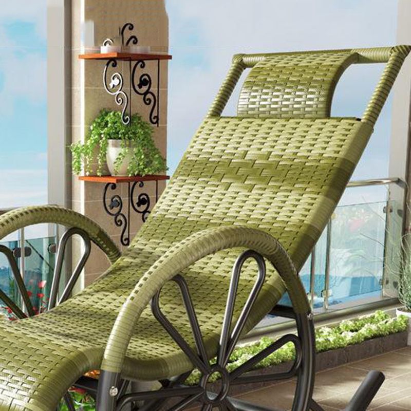 Lounge Iron Base Single Rocking Chair Leisure Chaise Lazy Chair for Balcony Clearhalo 'Chairs & Seating' 'furn' 'furn_rocking_chairs' 'Furniture' 'Living Room Furniture' 'Rocking Chairs' 'rocking_chairs' 1200x1200_cddb454c-5092-4c95-b8c7-bd97ae41ad40