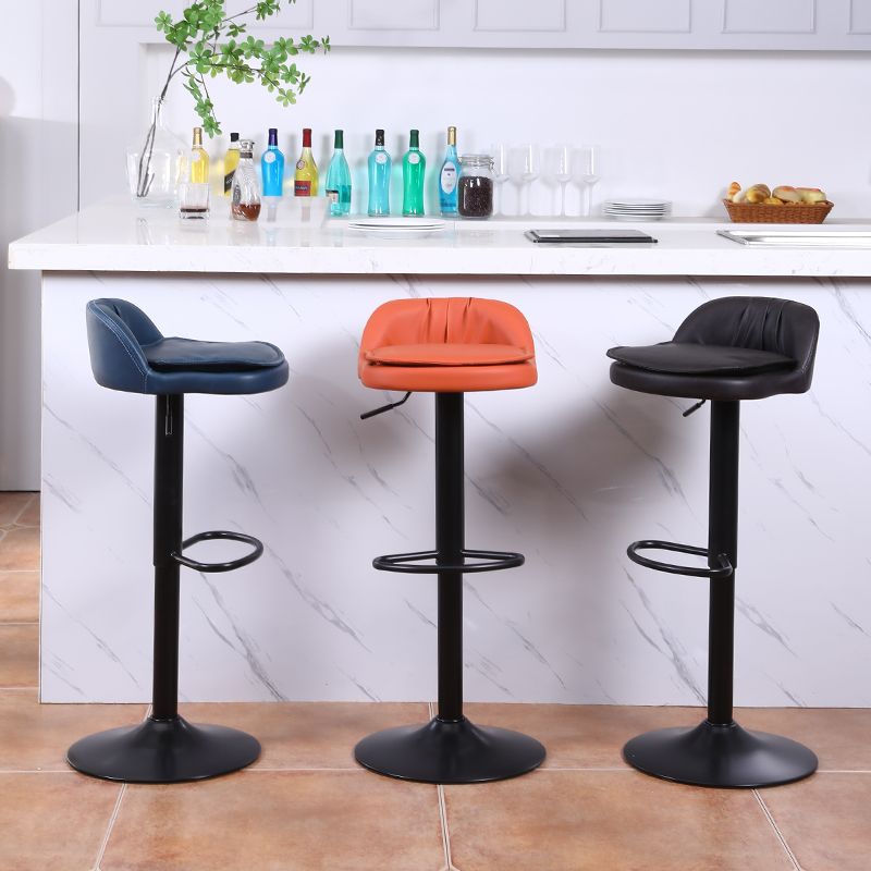 Upholstered Bar Stools Swivel Adjustable Height Patio Bar Stool with Black Base Clearhalo 'Bar Furniture' 'Bar Stools' 'bar_stools' 'furn' 'furn_bar_stools' 'Furniture' 'Kitchen & Dining Furniture' 1200x1200_cde76ded-84c1-423e-a9f0-0a651e32f7d4