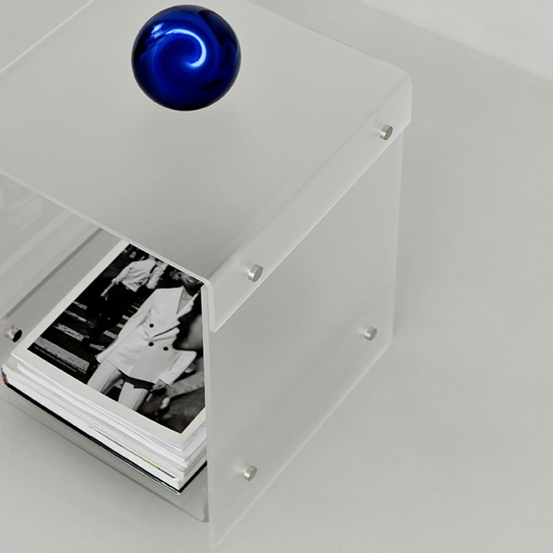 Zeitgenössischer Nachttisch -Kabinett Acryl unter dem Nachttisch