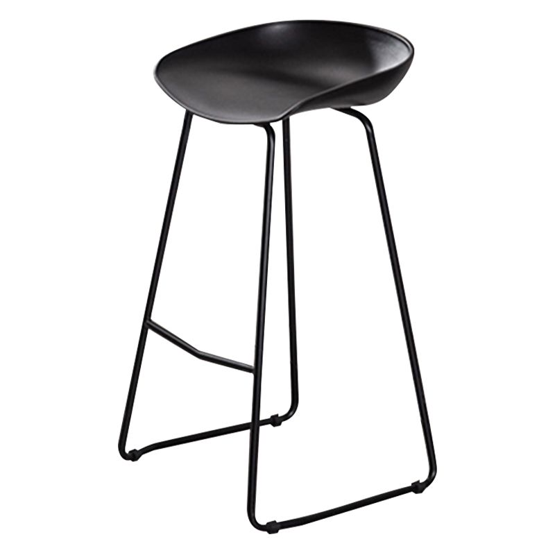 Modern Style Metal Low Back and Strap Pedal Bar Stool 30-inch Coffee Shop Bar Stool Clearhalo 'Bar Furniture' 'Bar Stools' 'bar_stools' 'furn' 'furn_bar_stools' 'furniture_bar_stools' 'Kitchen & Dining Furniture' 'kitchen&dining_furn' 'kitchen' 'kitchen_furn' Furniture' 1200x1200_ce7ef8bd-8b44-41b1-8fe9-4a0c8d4d9365