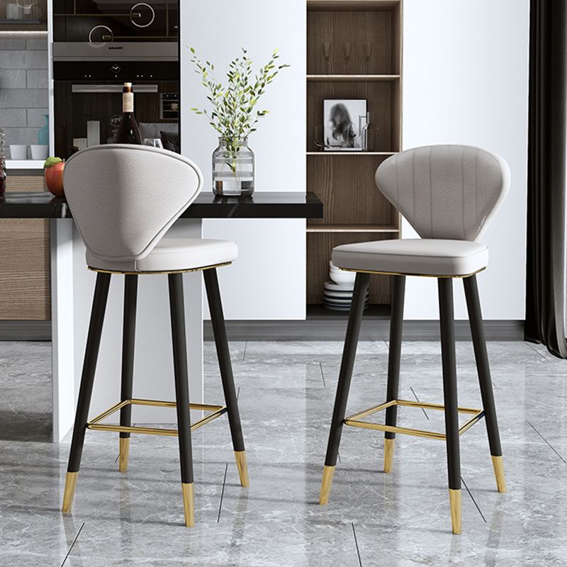Scandinavian Swivel Leather Counter Stools Black Low Back Bar Stools with Footrest Clearhalo 'Bar Furniture' 'Bar Stools' 'bar_stools' 'furn' 'furn_bar_stools' 'furniture_bar_stools' 'Kitchen & Dining Furniture' 'kitchen&dining_furn' 'kitchen' 'kitchen_furn' Furniture' 1200x1200_cec440db-54b6-453a-ad91-0b9d5854df6c