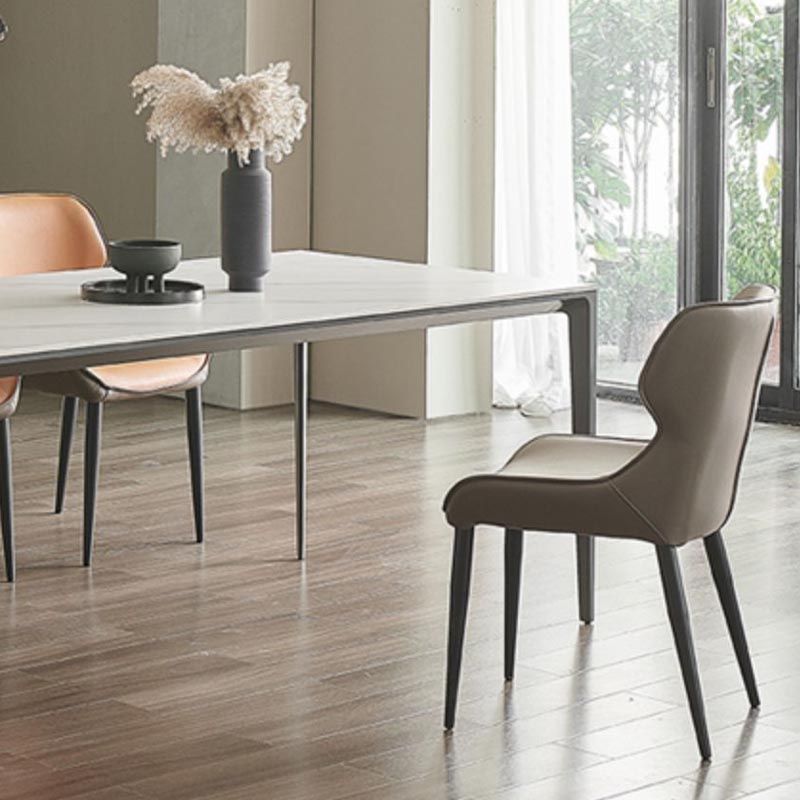 Leder Essnetzstuhl moderne gepolsterte Essstuhl mit schwarzen Beinen