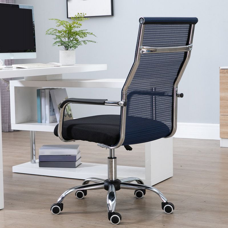 Chaise de bureau moderne Slide, hauteur de siège réglable, bras fixes avec roulettes