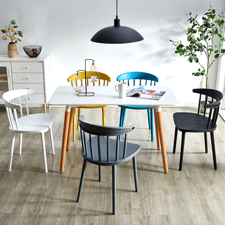 Modern Plastic Indoor-Outdoor Dining Chair Windsor Back Side Chair Clearhalo 'Dining Chairs' 'Dining Tables & Seating' 'dining_chair' 'Furniture' 'furniture_dining_chair' 'Kitchen & Dining Furniture' 1200x1200_cf25c26a-3e37-4456-8a88-2e88961cecae