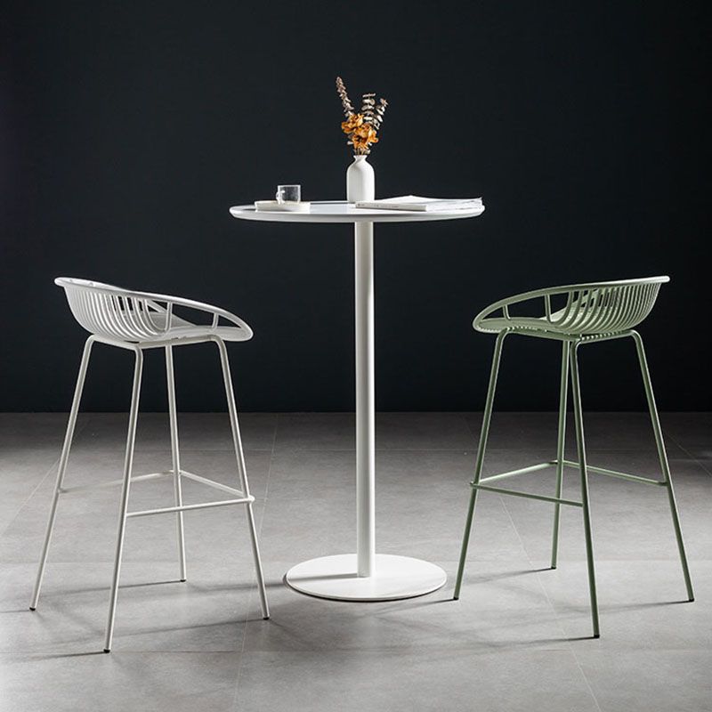 Industrial Round Wood Indoor Pub Bar Table Steel Single Pedestal Bar Dining Table Clearhalo 'Bar Furniture' 'Bar Tables' 'bar_tables' 'furn' 'furn_bar_tables' 'Furniture' 'furniture_bar_tables' 'Kitchen & Dining Furniture' 1200x1200_cf40f0b8-bd9f-4561-bdcb-d8bed2c4678a