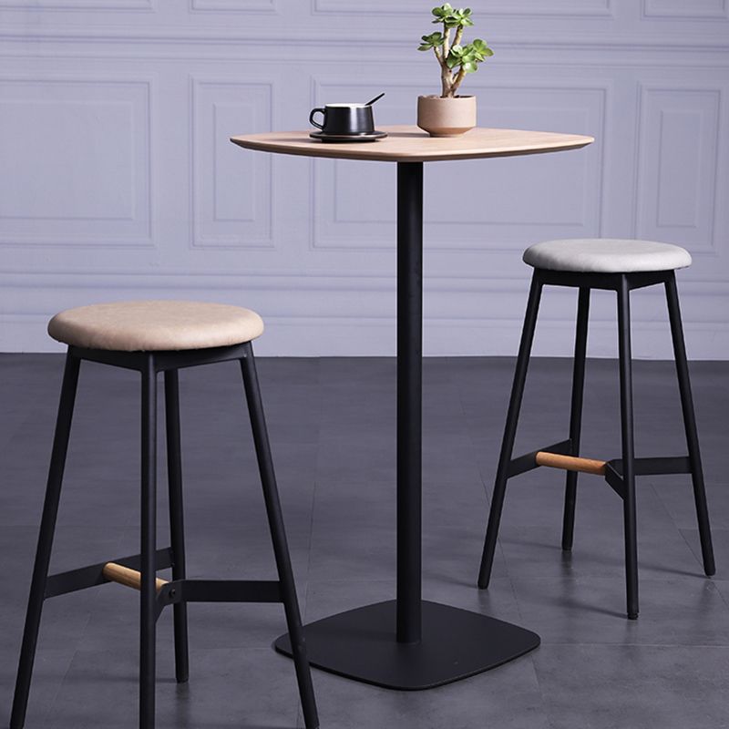 Scandinavian Black Counter Stools Metal Wood Backless Bar Stools with Round Seat Clearhalo 'Bar Furniture' 'Bar Stools' 'bar_stools' 'furn' 'furn_bar_stools' 'furniture_bar_stools' 'Kitchen & Dining Furniture' 'kitchen&dining_furn' 'kitchen' 'kitchen_furn' Furniture' 1200x1200_cfa09d99-a023-4f7c-b087-7dc99663c0ce