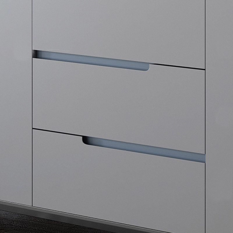 Buffet di pietra di credenza moderna e contemporanea con armadi e cassetti