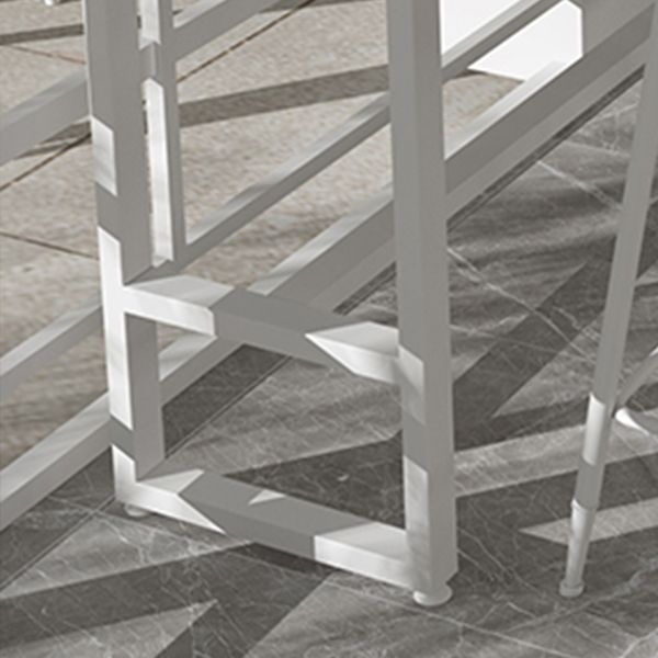 Zeitgenössische 1/2/5 Stück Stangenabtisch Rechteckstange mit hohen Metallhopfen