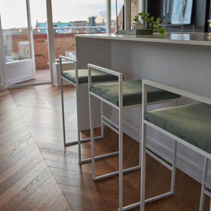 Modern Style Metal Bar Stool Low Back and Footrest Bar Stool for Kitchen (set of 2) Clearhalo 'Bar Furniture' 'Bar Stools' 'bar_stools' 'furn' 'furn_bar_stools' 'furniture_bar_stools' 'Kitchen & Dining Furniture' 'kitchen&dining_furn' 'kitchen' 'kitchen_furn' Furniture' 1200x1200_d00d2564-5587-4420-95cb-ce6aa1d651eb