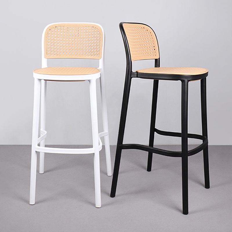 Tabouret de bar en plastique scandinave tabouret de bas de pied de pied sans arme pour le salon