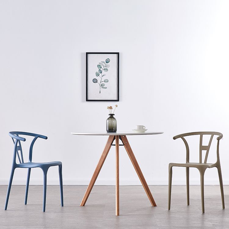 Scandinavian Plastic Armless Dining Chairs Stackable Dining Side Chair (Set of 4) Clearhalo ' kitchen&dining_furn' 'Dining Chairs' 'Dining Tables & Seating' 'dining_chair' 'furn' 'furn_dining_chair' 'Furniture' 'furniture_dining_chair' 'Kitchen & Dining Furniture' 'kitchen' 1200x1200_d015f13e-9b81-4d20-b141-1c946ffde102