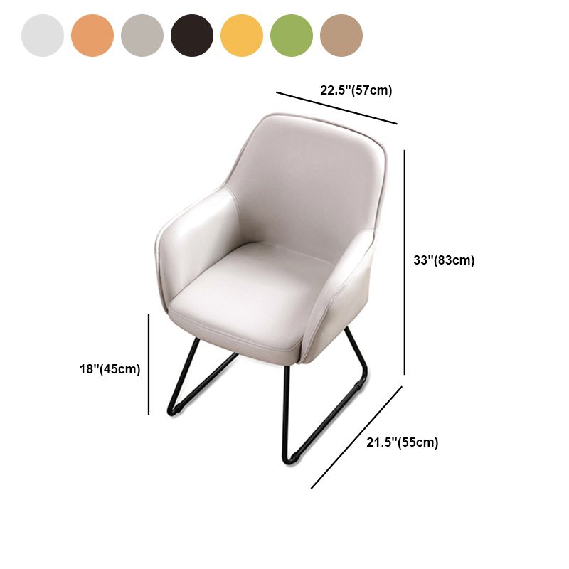 Chaise en cuir fausse 22,4 "L x21,6" W x32.6 "H ARMS INCLUS INCLUS POUR LE SOIR