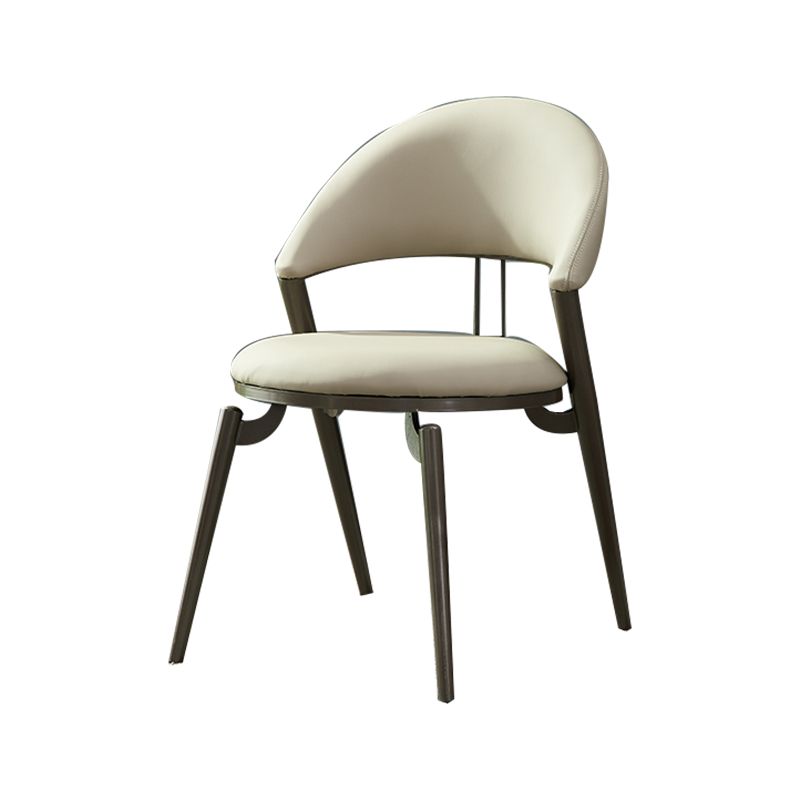 Metaal industriële eetkamerstoel matte afwerking open achterkant stoel