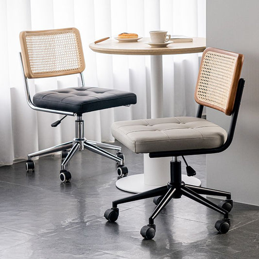 Silla de oficina moderna de cuero asiento ajustable silla de altura con ruedas