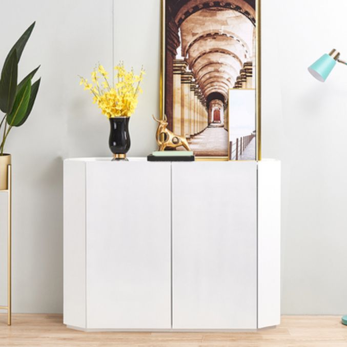 ダイニングルーム用のドア付きモダンなサイドボードエンジニアリングのサイドボードキャビネット