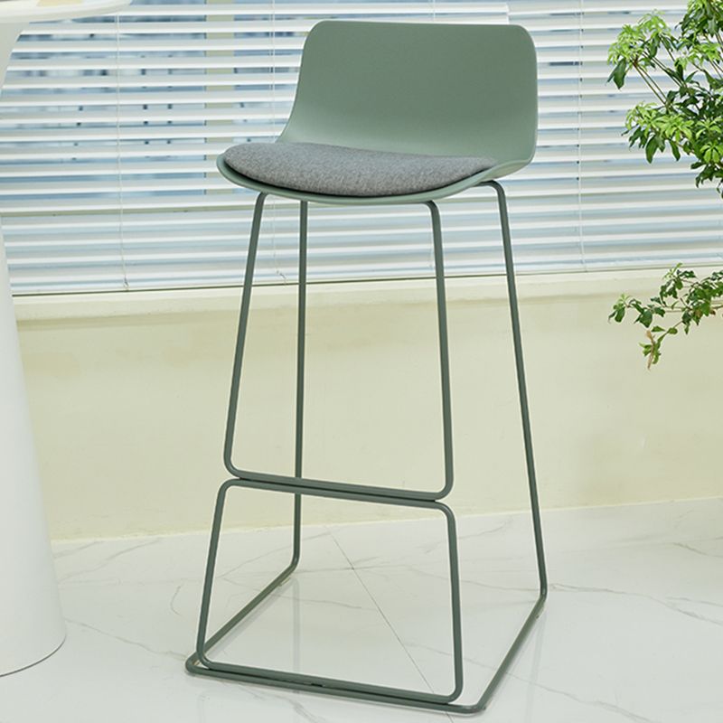 Indoor Footrest Dining Stool Plastic Industrial Low Back Counter-height Stool Clearhalo 'Bar Furniture' 'Bar Stools' 'bar_stools' 'furn' 'furn_bar_stools' 'Furniture' 'Kitchen & Dining Furniture' 1200x1200_d0e1d27c-e188-4d66-99a7-c0b680f9d33b