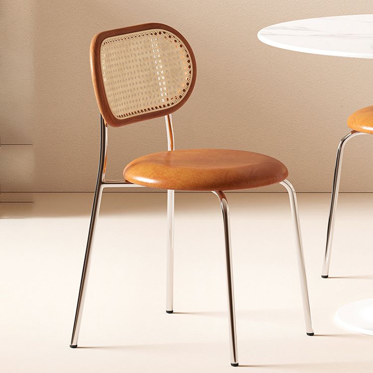 家のためのモダンなダイニングチェアメタルベースレザーダイニングチェア