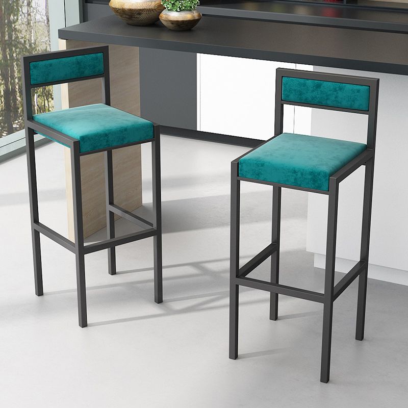 Moderno sgabello da pranzo in ferro posteriore senza braccio sgabello da bar con cuscino di velluto