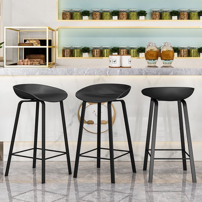 Modern Armless Backrest Counter Stool Iron Cafe Bar Stool with Acrylic Seat Clearhalo 'Bar Furniture' 'Bar Stools' 'bar_stools' 'furn' 'furn_bar_stools' 'Furniture' 'furniture_bar_stools' 'Kitchen & Dining Furniture' 1200x1200_d1303017-d53e-42b8-bcfa-fb8671c4bb28