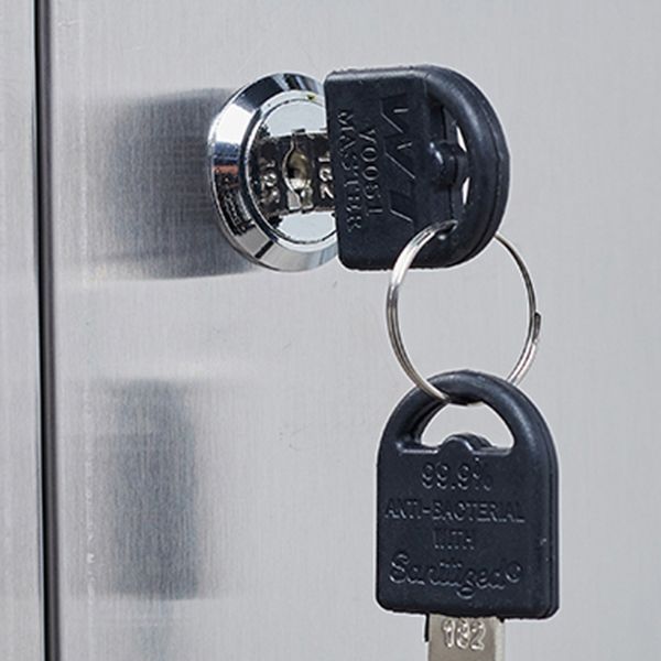 Modern Chrome Storage Cabinet for Bathroom Metal Cabinet with Hinged Doors Clearhalo 'Armoires & Wardrobes' 'armoires_wardrobes' 'Bedroom Furniture' 'furn' 'furn_armoires_wardrobes' 'Furniture' 1200x1200_d1be19d2-62a5-4daf-aedf-04cc9dbdffc4