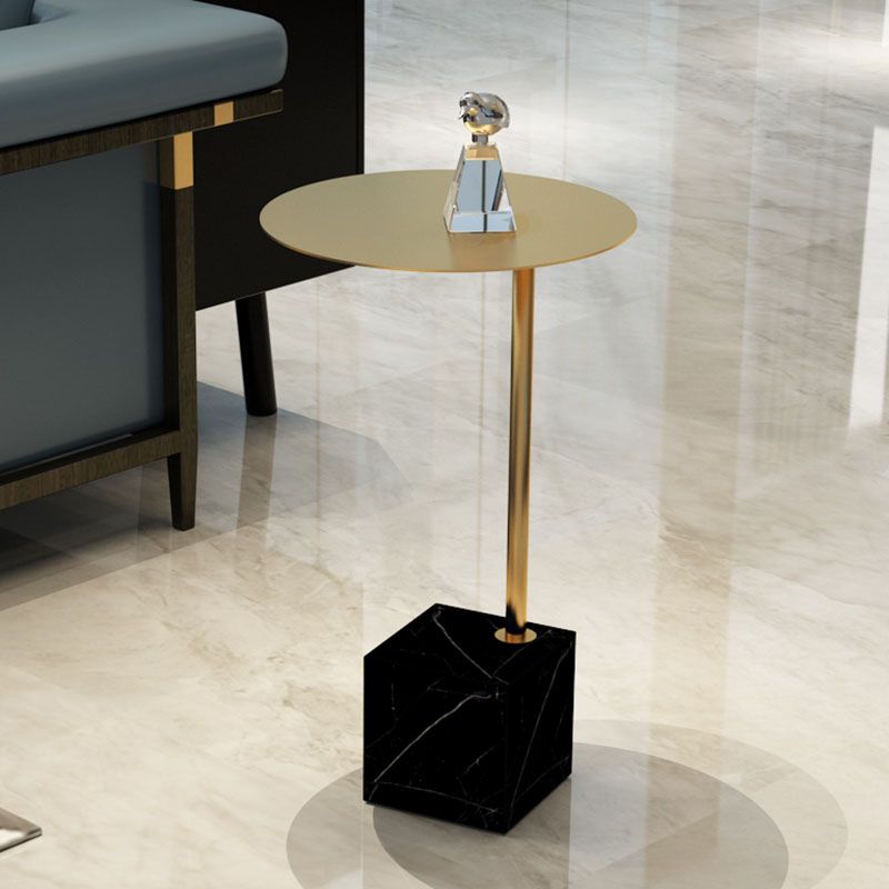 Metal Round Top Side Table 23.6" Tall Marble Pedestal End Table Clearhalo 'Coffee & Accent Tables' 'End & Side Tables' 'end_side_tables' 'furn' 'furn_end_side_tables' 'Furniture' 'Living Room Furniture' 1200x1200_d1d38fc7-6271-4e5d-94d4-71cda443bb73