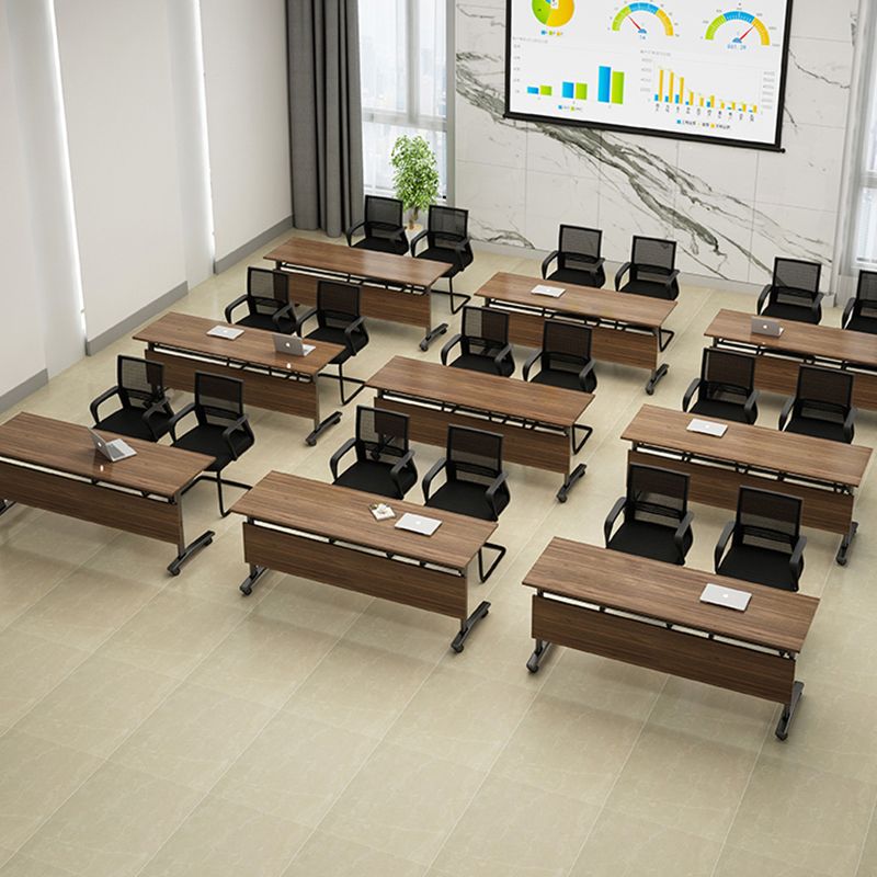 Scrivania rettangolare da ufficio in legno industriale con ruote