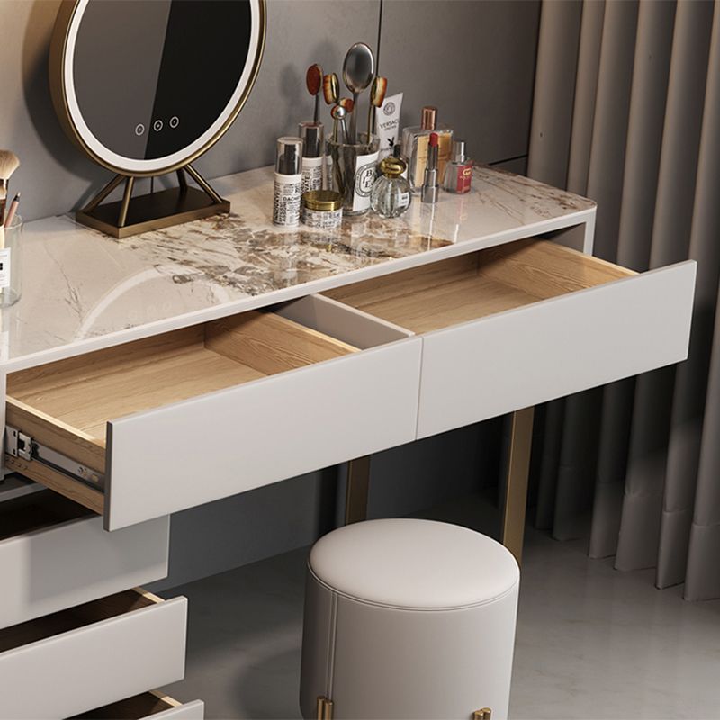 Contemporaneo con cassetto grigio a specchio illuminato da letto vanità