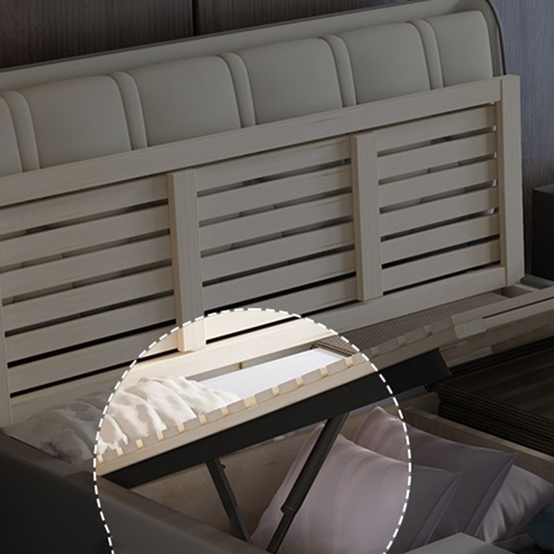 Letto standard grigio contemporaneo con letto trapuntato e gambe