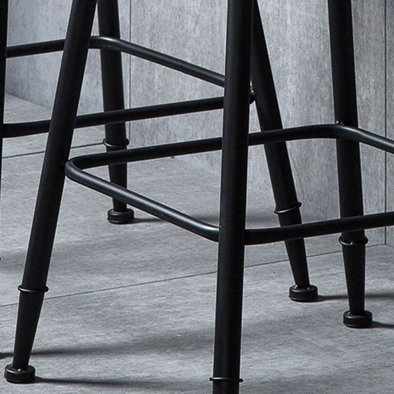 Eigentijdse massief houten dinerkrukken armloze barkrukken met metalen basis