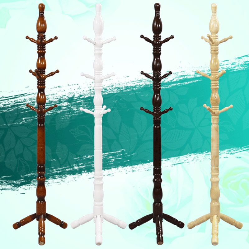 Arbre traditionnel en bois d'arbre en plein air arbre dans le hall avec crochets de manteau