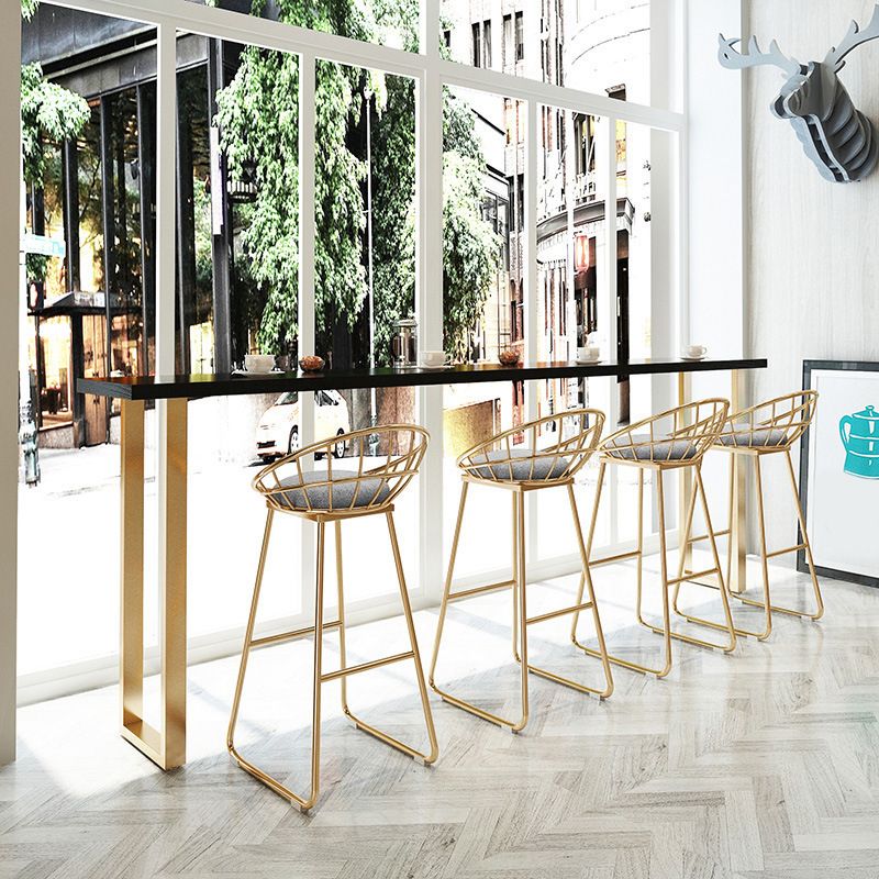 Black Glam Style Bar Table Rectangular Metal Bar Table with Gold Base Clearhalo 'Bar Furniture' 'Bar Tables' 'bar_tables' 'furn' 'furn_bar_tables' 'Furniture' 'furniture_bar_tables' 'Kitchen & Dining Furniture' 1200x1200_d3a72ea3-da9d-49cc-9017-983c84cb04d0