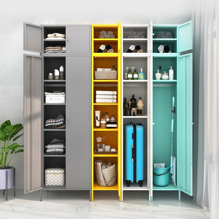 Stalen eigentijdse garderobe -armoire met benen scharnierende opbergkast