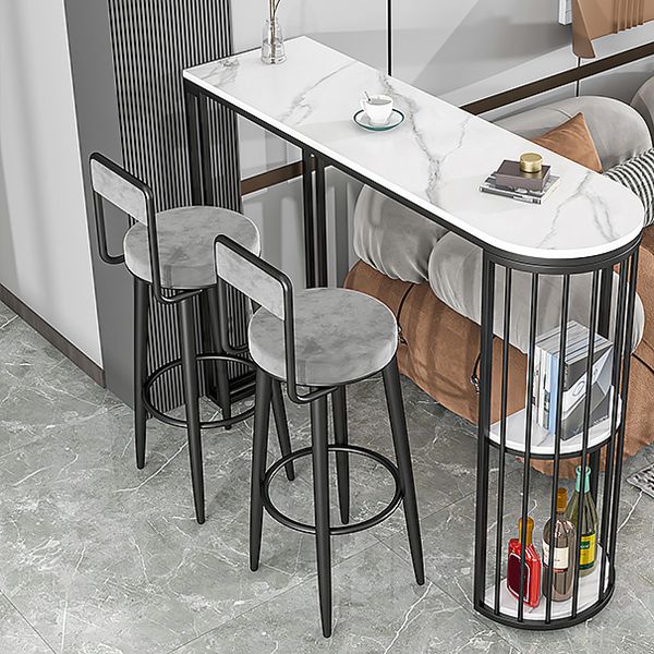 Sgabelli da bar rotondi imbottiti glam con poggiapiedi