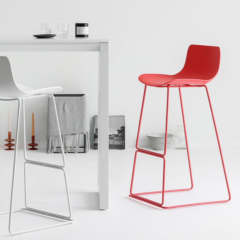 Bucket Footrest Bar & Counter Stool Indoor Plastic Modern Counter Bar Stool Clearhalo 'Bar Furniture' 'Bar Stools' 'bar_stools' 'furn' 'furn_bar_stools' 'furniture_bar_stools' 'Kitchen & Dining Furniture' 'kitchen&dining_furn' 'kitchen' 'kitchen_furn' Furniture' 1200x1200_d4468bae-5700-42ae-958c-4f70d6423ae2