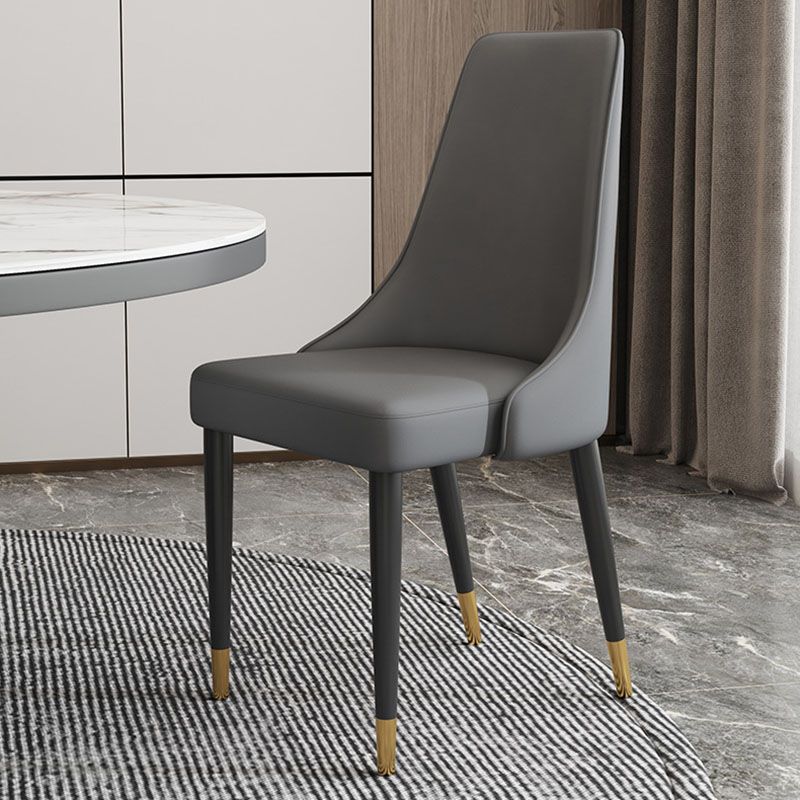 キッチンのマット仕上げのグラムフェイクレザーダイニングチェアパーソンズチェア